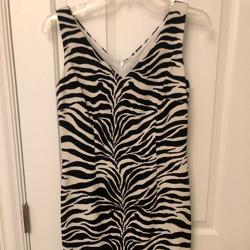 Nina Leonard zebra fitted dress